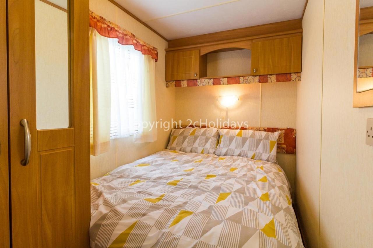 Hotel 8 Berth Caravan For Hire At Heacham Holiday Park In Norfolk Ref 21024F Esterno foto