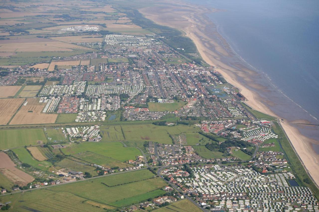 Hotel 8 Berth Caravan For Hire At Heacham Holiday Park In Norfolk Ref 21024F Esterno foto